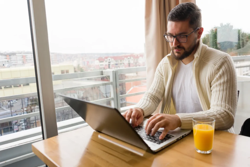 ลางานปลูกผม