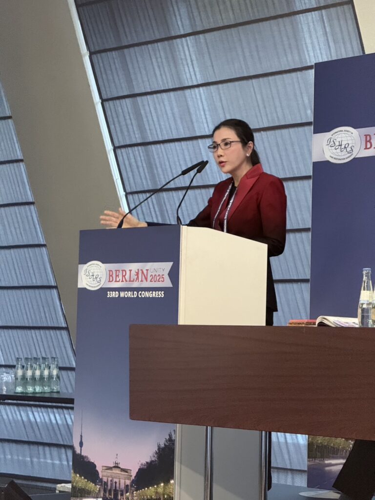 Speaker บรรยายในหัวข้อ“When Things Go Wrong: The Role of Surgical Assistants in Unexpected Events During Hair Transplant Surgery” 